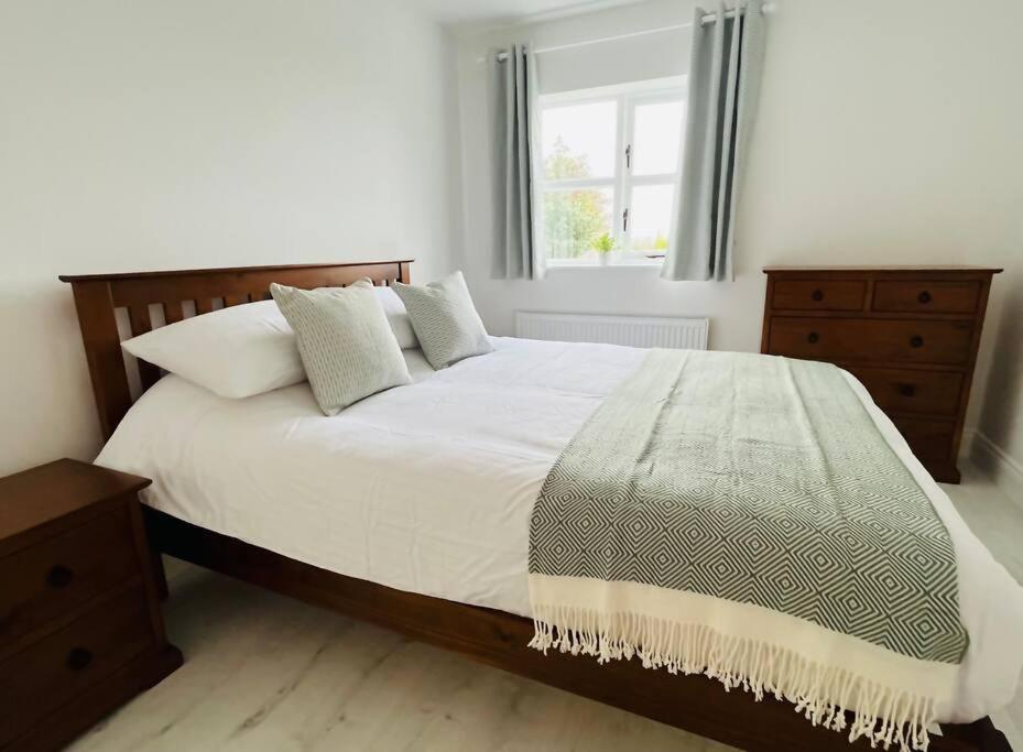 Private Apartment One On Lough Corrib, Oughterard Galway Exterior foto